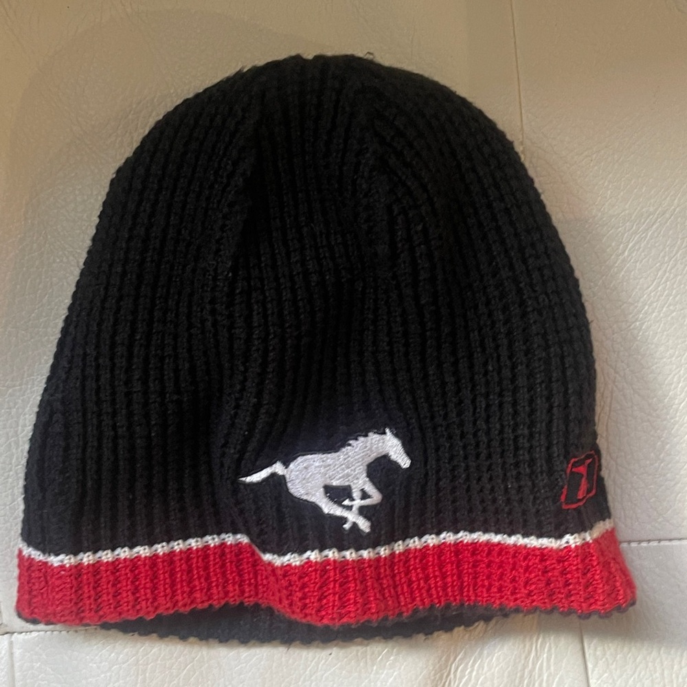Calgary Stampeders x Reebok Reversible Black and Red Knit Beanie/Toque